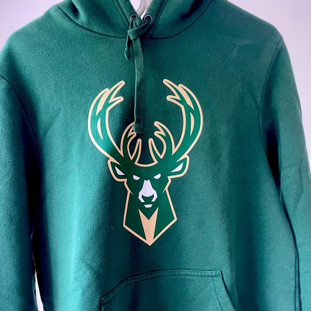 Milwaukee bucks hoodie